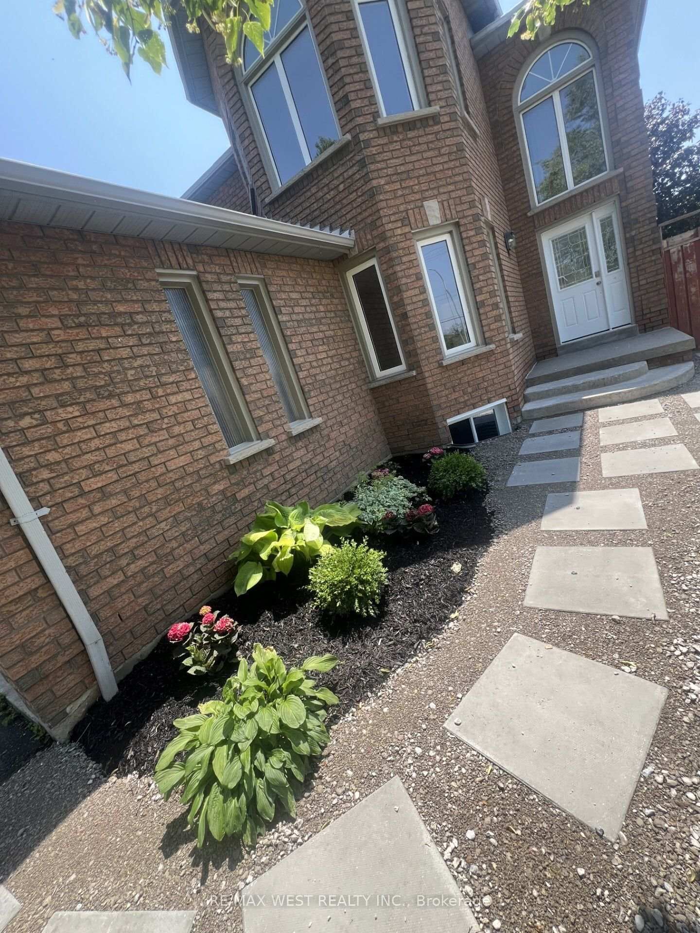 Property Photo: 60 Furrow Drive ON L1R 1Y7