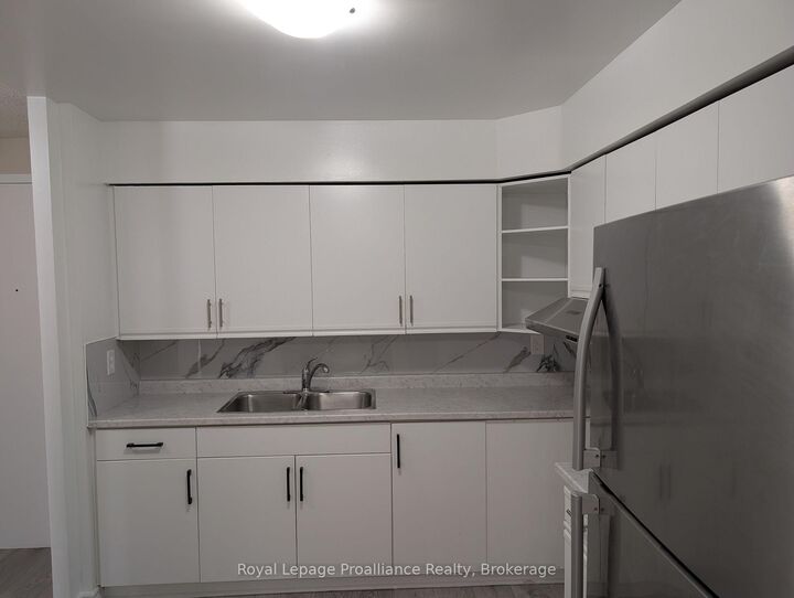 Property Photo:  328 Aylmer Street 309  ON K9H 3V6 