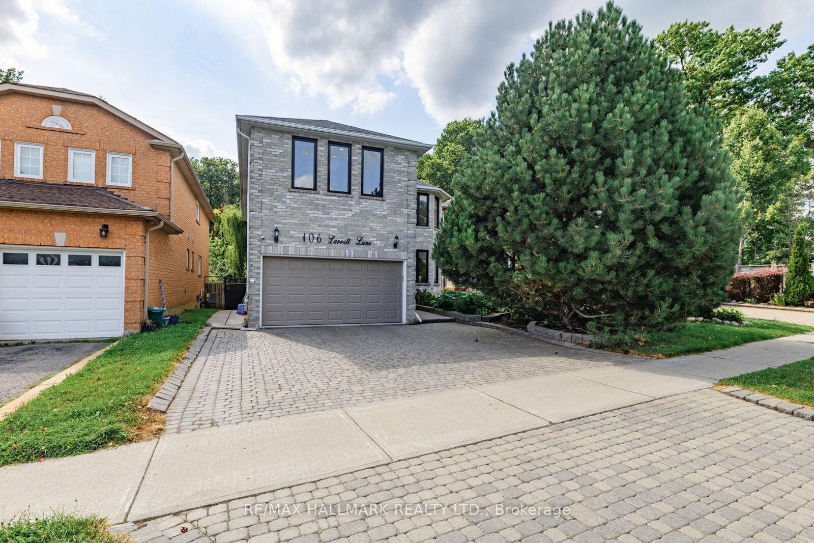 Photo de la propriété: 106 Larratt Lane ON L4C 0E3