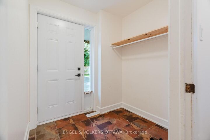 Property Photo: 8 Almond Lane ON K2L 3T2