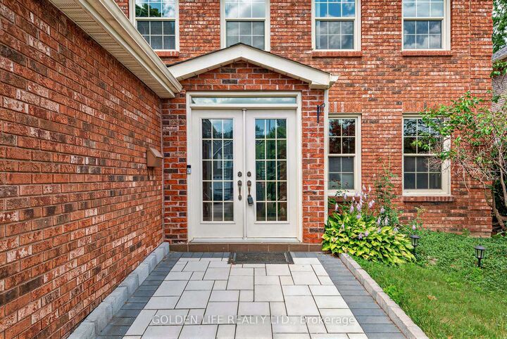Property Photo: 186 Carlton Road ON L3R 3L8