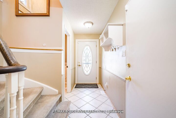 Property Photo: 880 Castlegrove Avenue ON L1J 7Y4