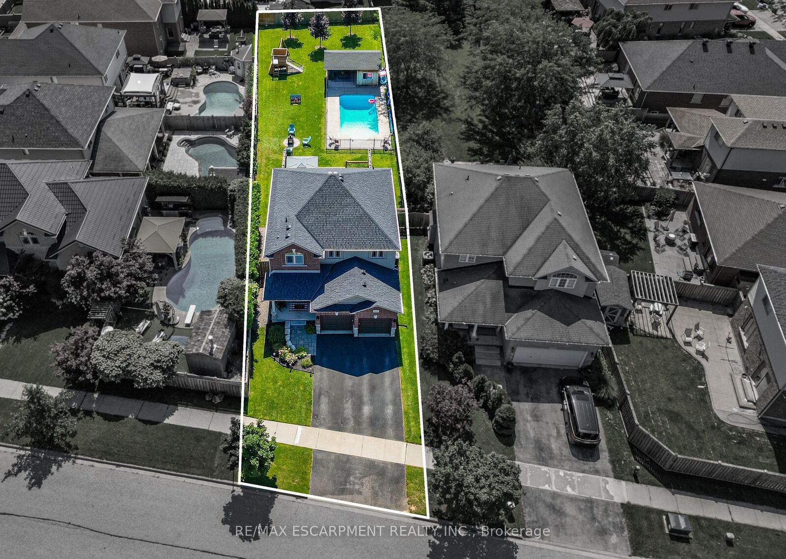 Property Photo: 4852 Northgate Crescent ON L3J 0E8