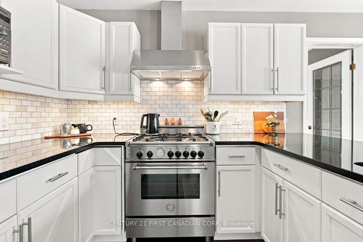 Property Photo: 66 Cobblestone Street ON N5Y 5M5