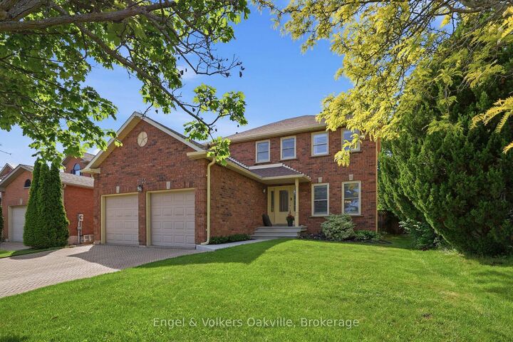 1245 Creekside Drive — photo 1