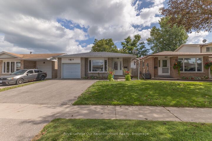 Property Photo:  26 Ashdale Crescent  ON L1C 3M9 