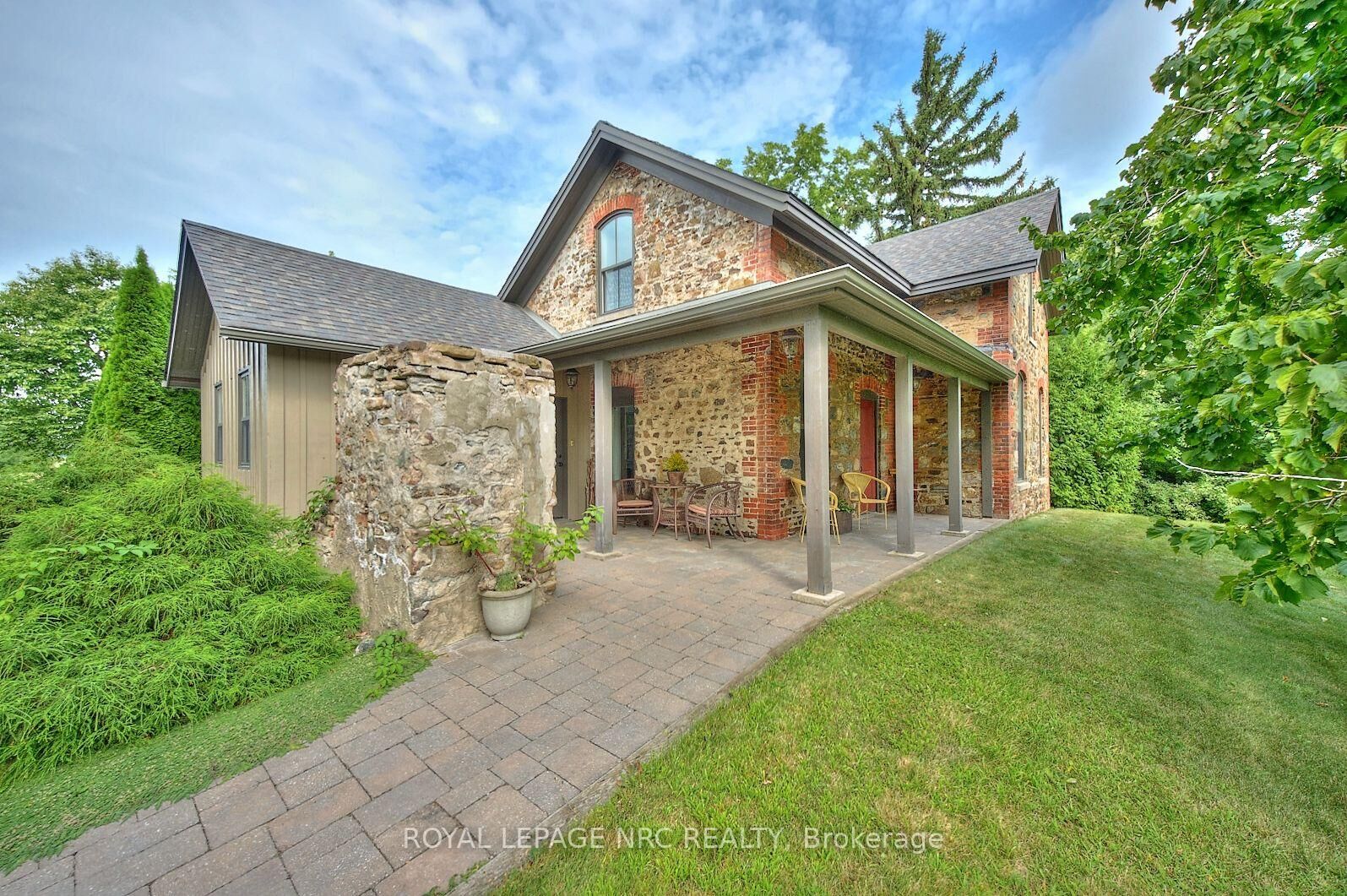 Property Photo: 1540 Concession 6 Road ON L0S 1T0