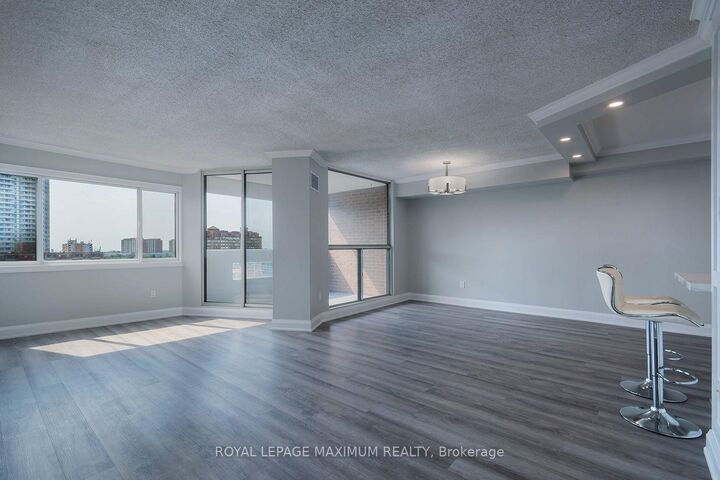Property Photo: 50 Elm Drive E 1205 ON L5A 3X2