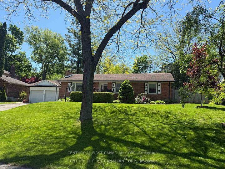648 Westwood Drive — photo 1
