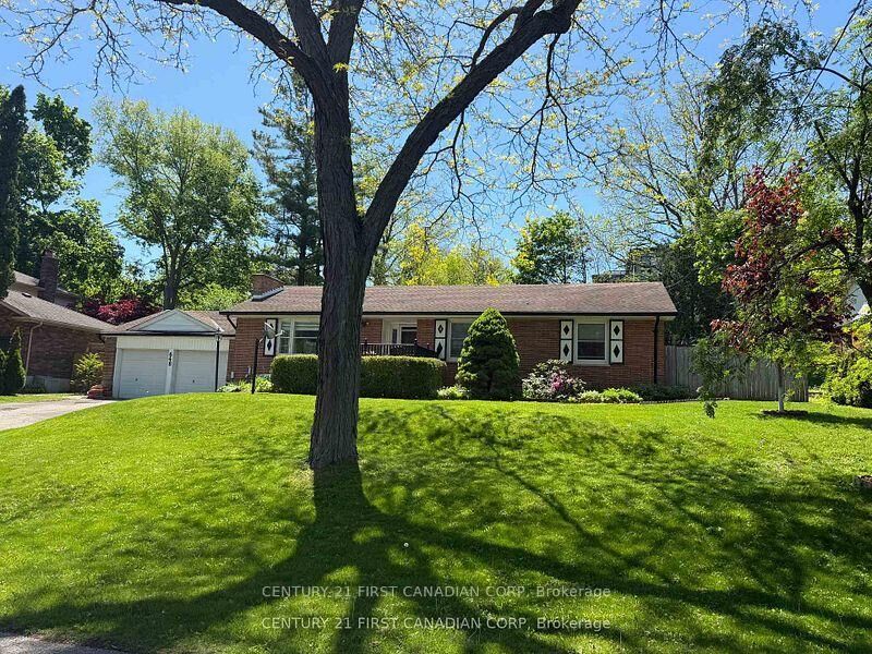 Property Photo:  648 Westwood Drive  ON N6K 1A7 