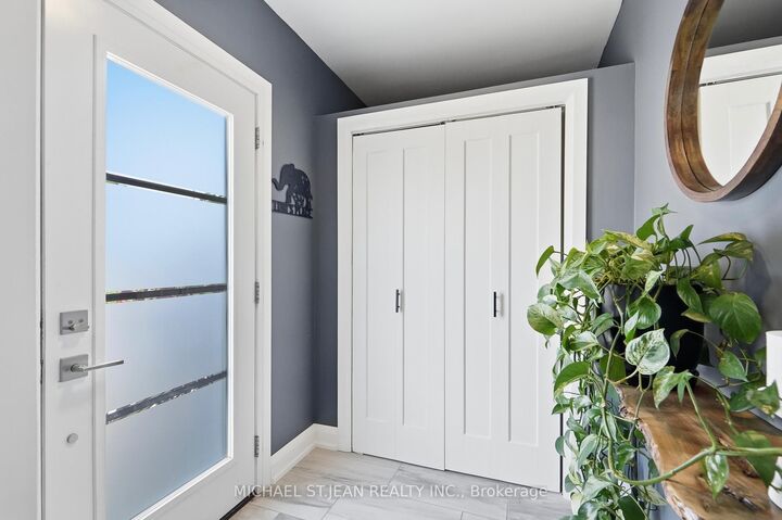 Property Photo: 58 Tragina Avenue S ON L8K 2Z3