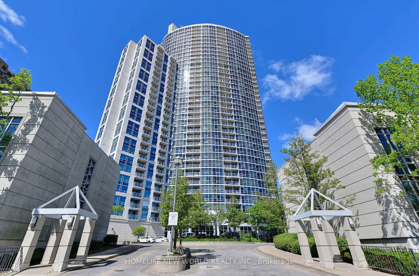 Property Photo:  83 Borough Drive 1105  ON M1P 5E4 