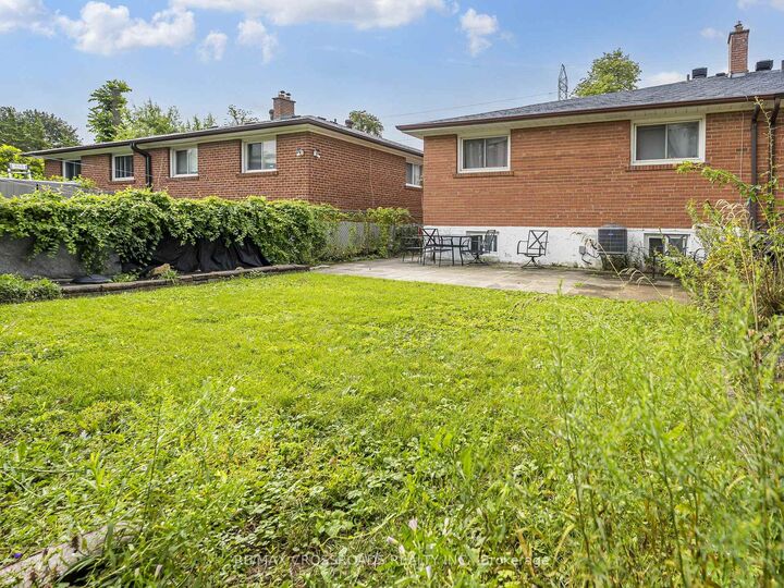 Property Photo:  14 Reiber Crescent  ON M2H 1C4 