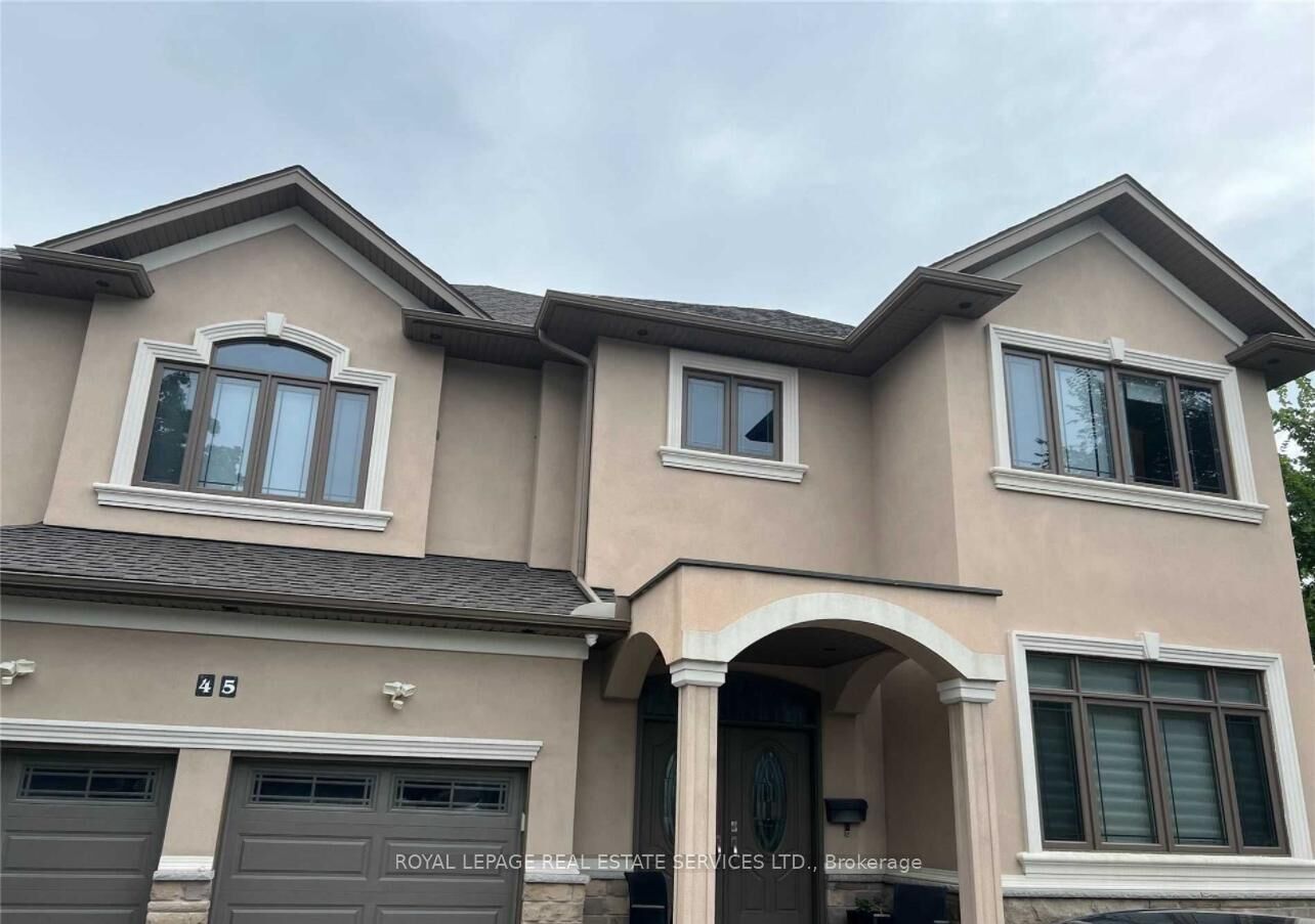 Property Photo:  45 Ontario Court S Lower  ON L5M 2K5 