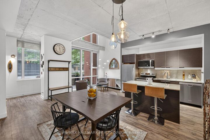 353 McLeod Street — photo 1