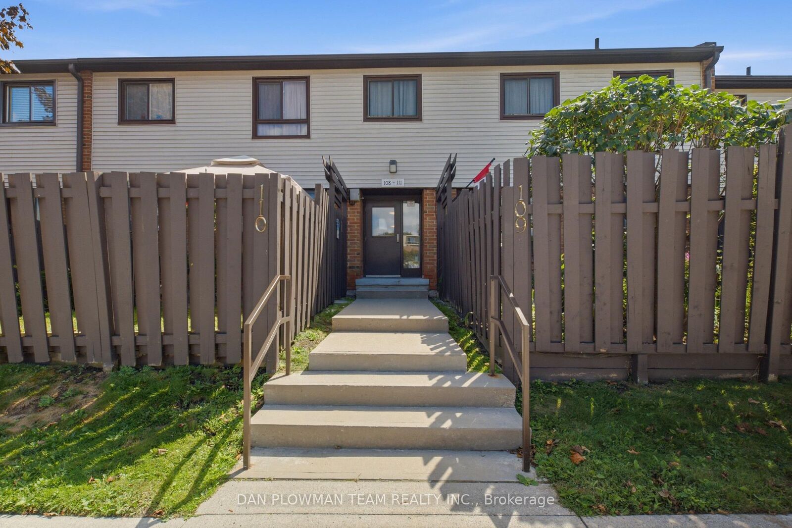 Property Photo:  960 Glen Street 108  ON L1J 6E8 