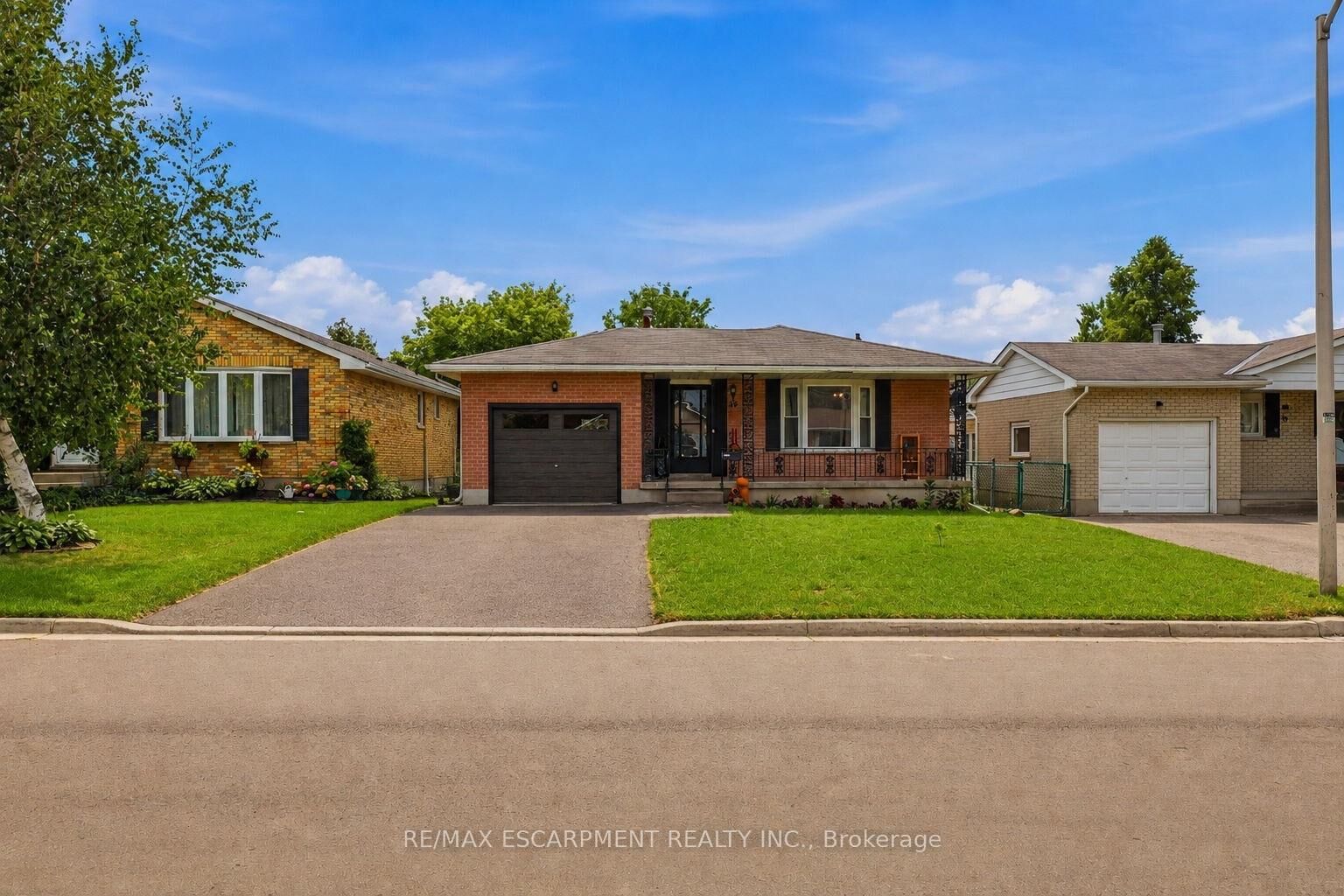 Property Photo:  58 Vanier Place  ON N5R 5S6 