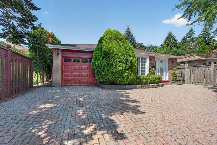 16 Earswick Drive — photo 1