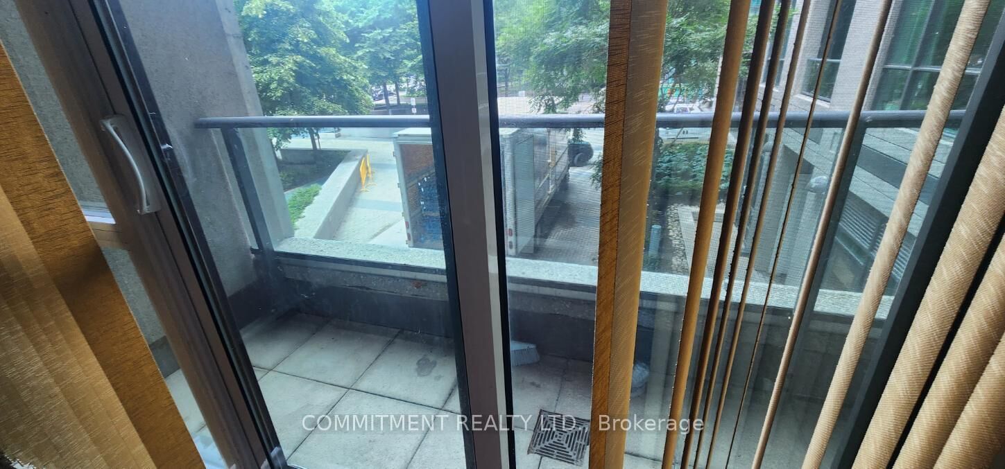 Property Photo: 215 Fort York Boulevard #215 ON M5V 4A1