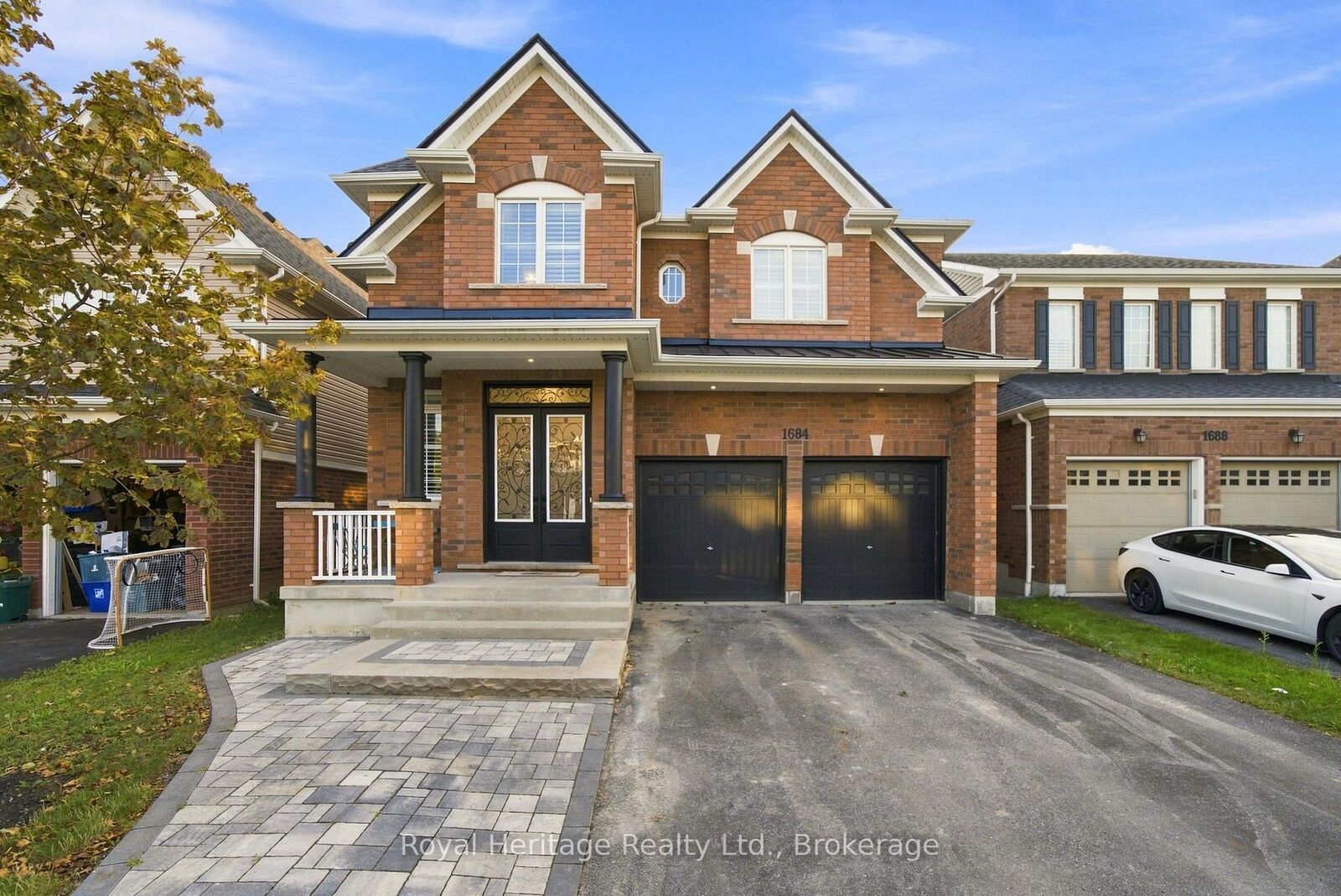 Property Photo: 1684 William Lott Drive ON L1K 0X4