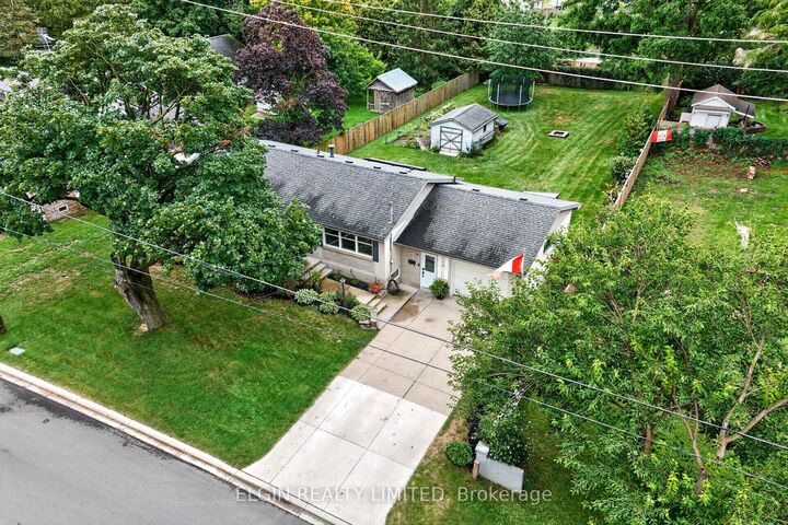 Property Photo:  26 Queen Street  ON N7G 2H7 