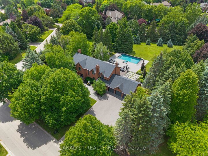 20 Fenyrose Crescent — photo 1