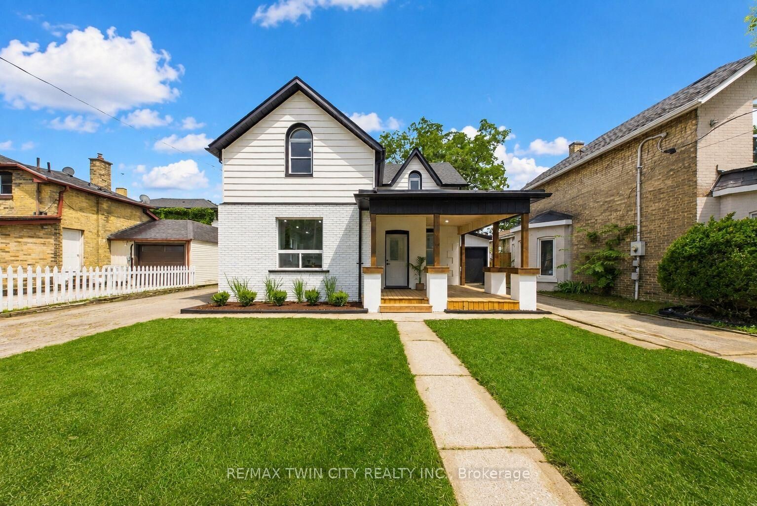 Property Photo: 42 Peel Street ON N3S 5L8