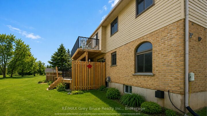 Property Photo:  102 Mary Avenue  ON N4K 5N5 