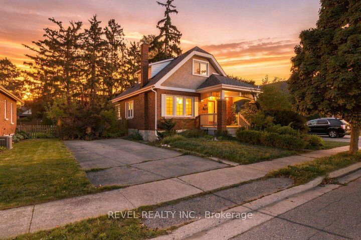 26 Abigail Avenue — photo 1