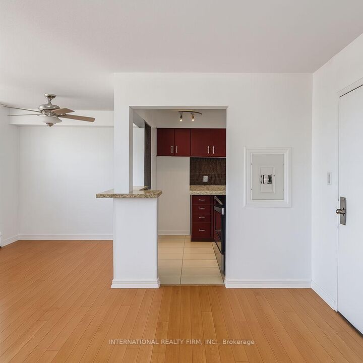 Property Photo:  15 Albright Road 301  ON L8K 5J2 
