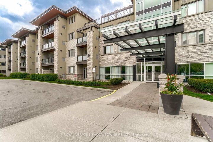 Photo de la propriété: 570 Lolita Gardens 119 ON L5A 0A1