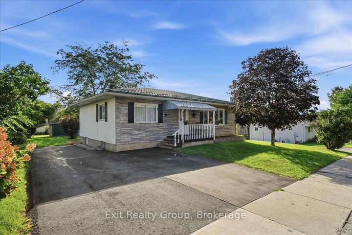 Property Photo:  29 Emma Street  ON K0K 3E0 