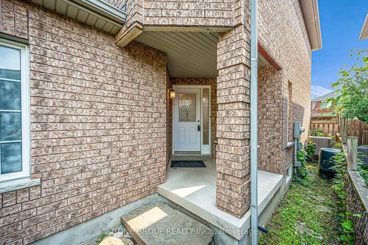 Property Photo: 69 Smith Street ON L9R 1Z9
