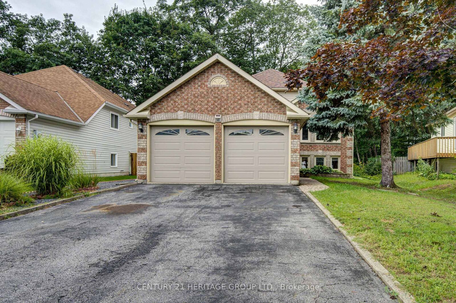 Property Photo: 68 Dyer Drive ON L9Z 1E4