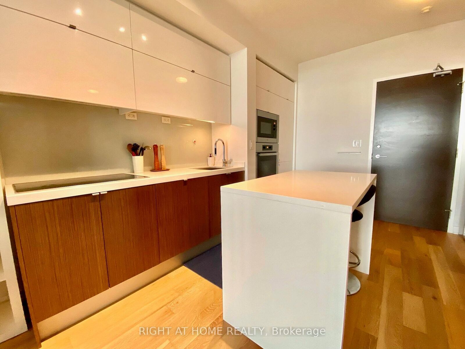 Property Photo: 21 Iceboat Terrace 4011 ON M5V 4A9