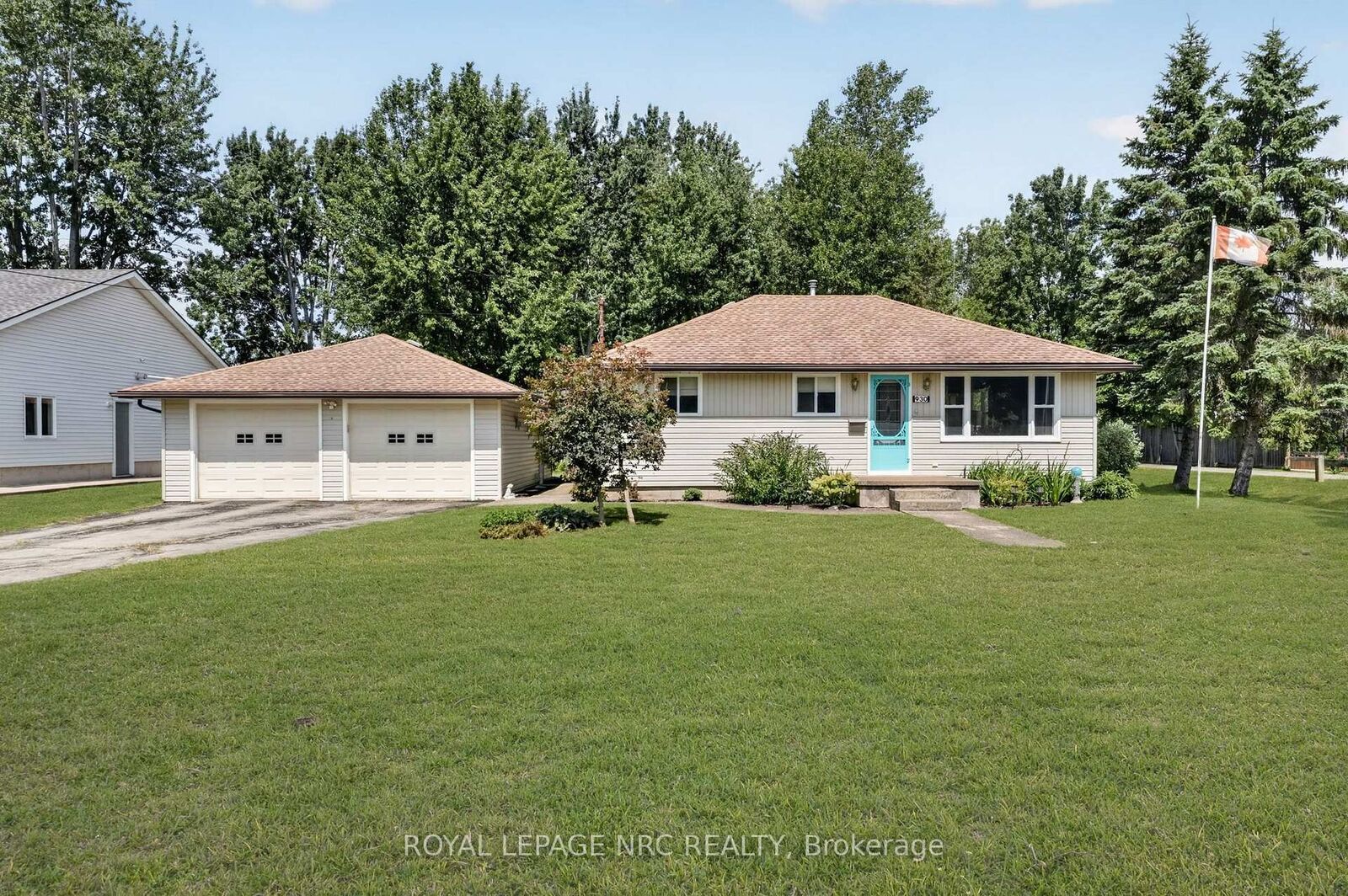 Property Photo:  930 Edgemere Road  ON L2A 1A8 