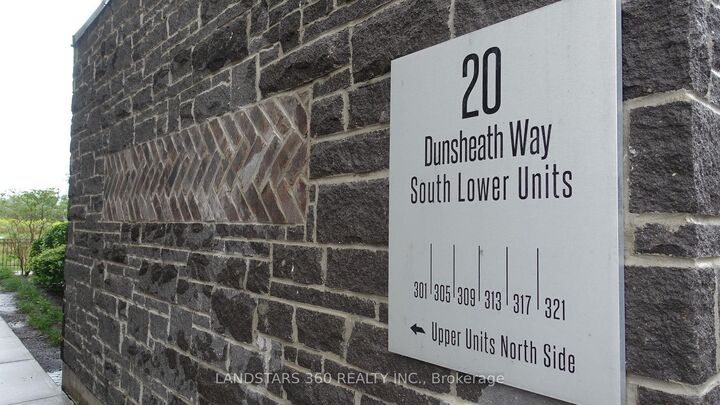 Property Photo:  20 Dunsheath Way 302  ON L6B 1N3 