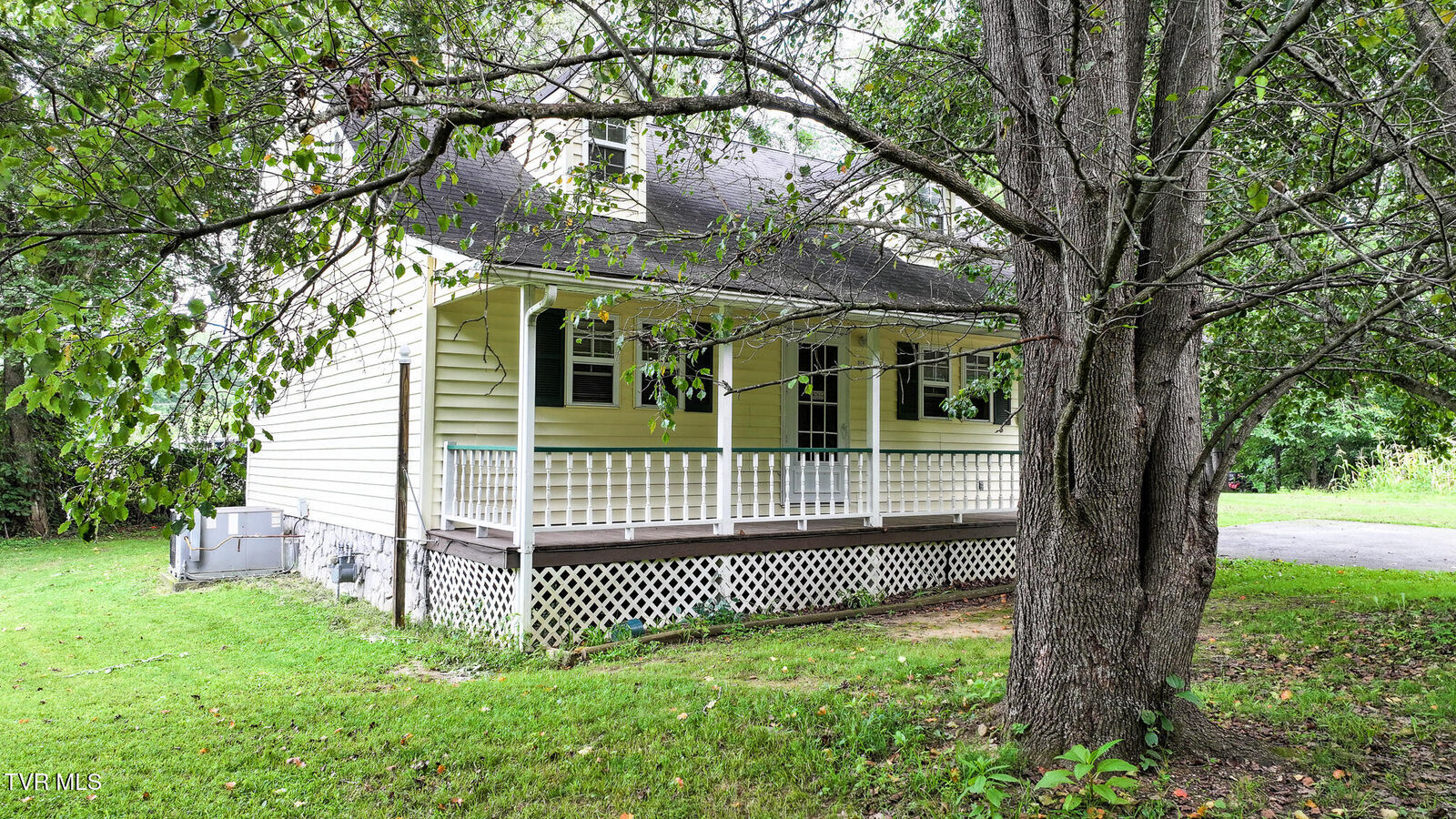 Property Photo:  526 Richard McLaughlin Road  TN 37692 