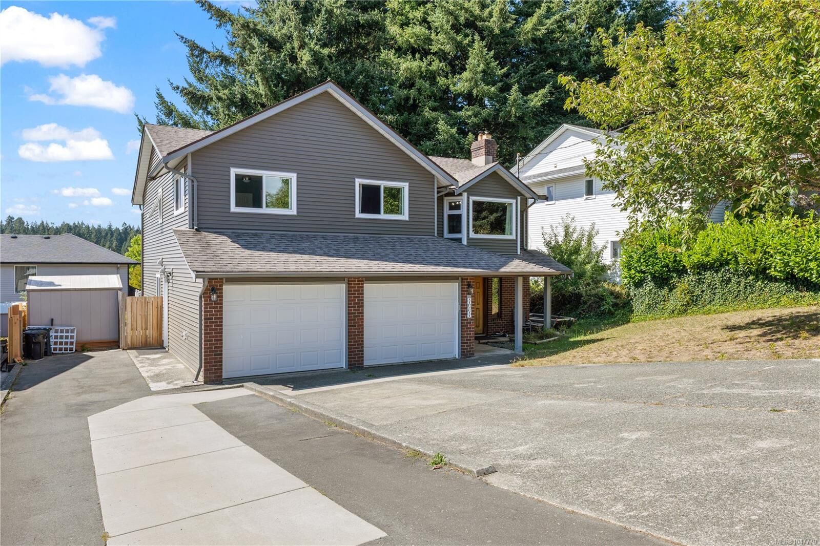 Property Photo: 848 Superior Dr BC V9W 7H3