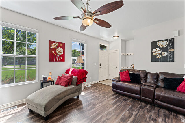 Property Photo: 10767 S Ozarks Dr W UT 84095
