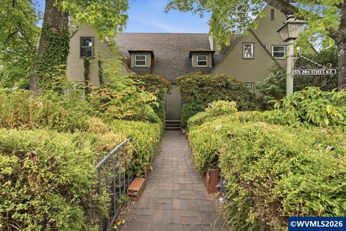 Property Photo: 575 24th St NE OR 97301