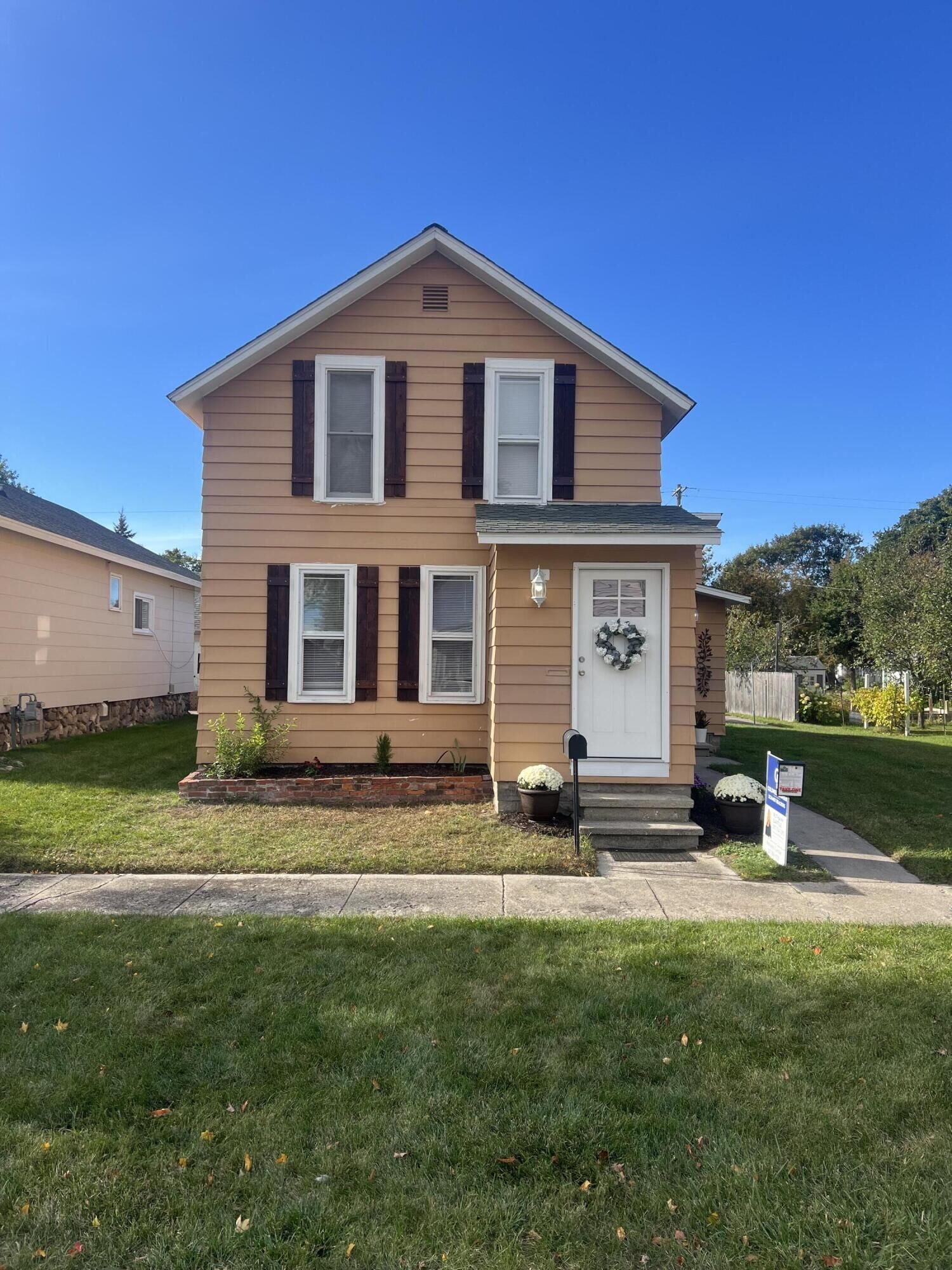 Property Photo: 224 S D Street MI 49721