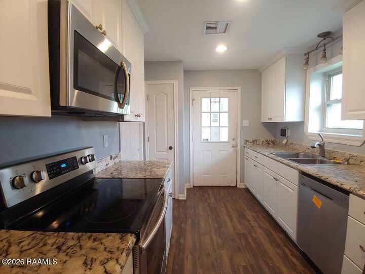 Property Photo: 227 Sunflower Drive LA 70508
