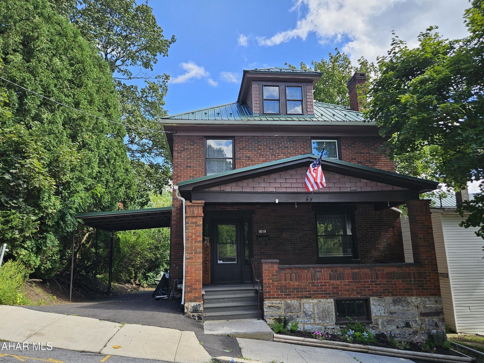 Property Photo: 1519 16th Avenue PA 16601