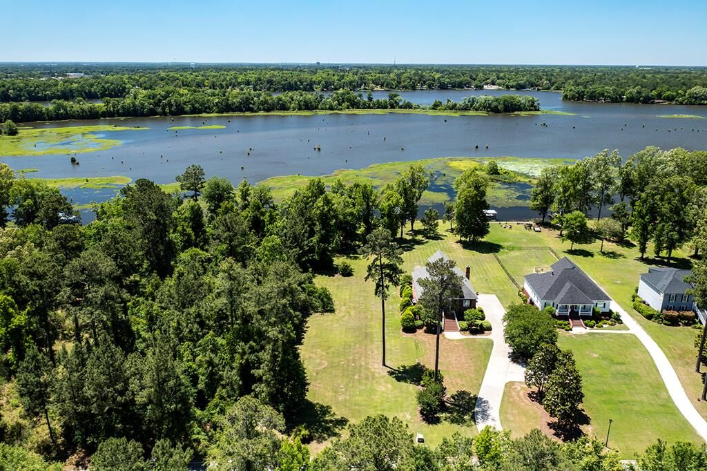 Property Photo:  1520 Grand Cypress Lane  GA 31701 