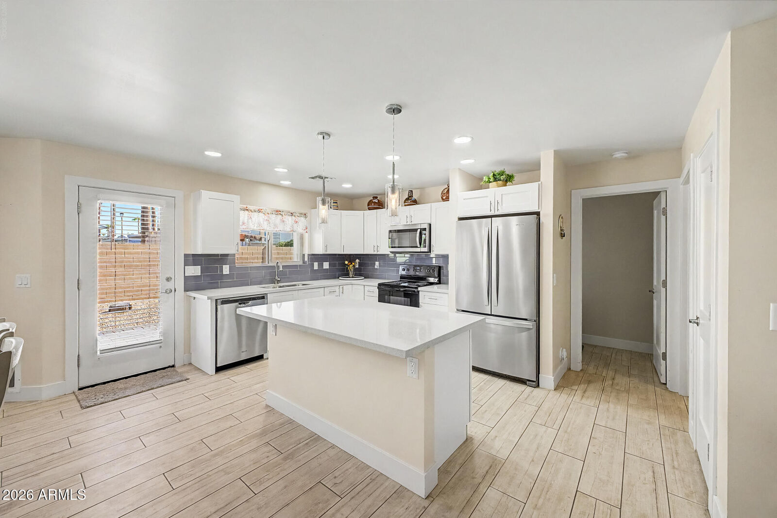 Property Photo:  332 W 14th Avenue  AZ 85120 