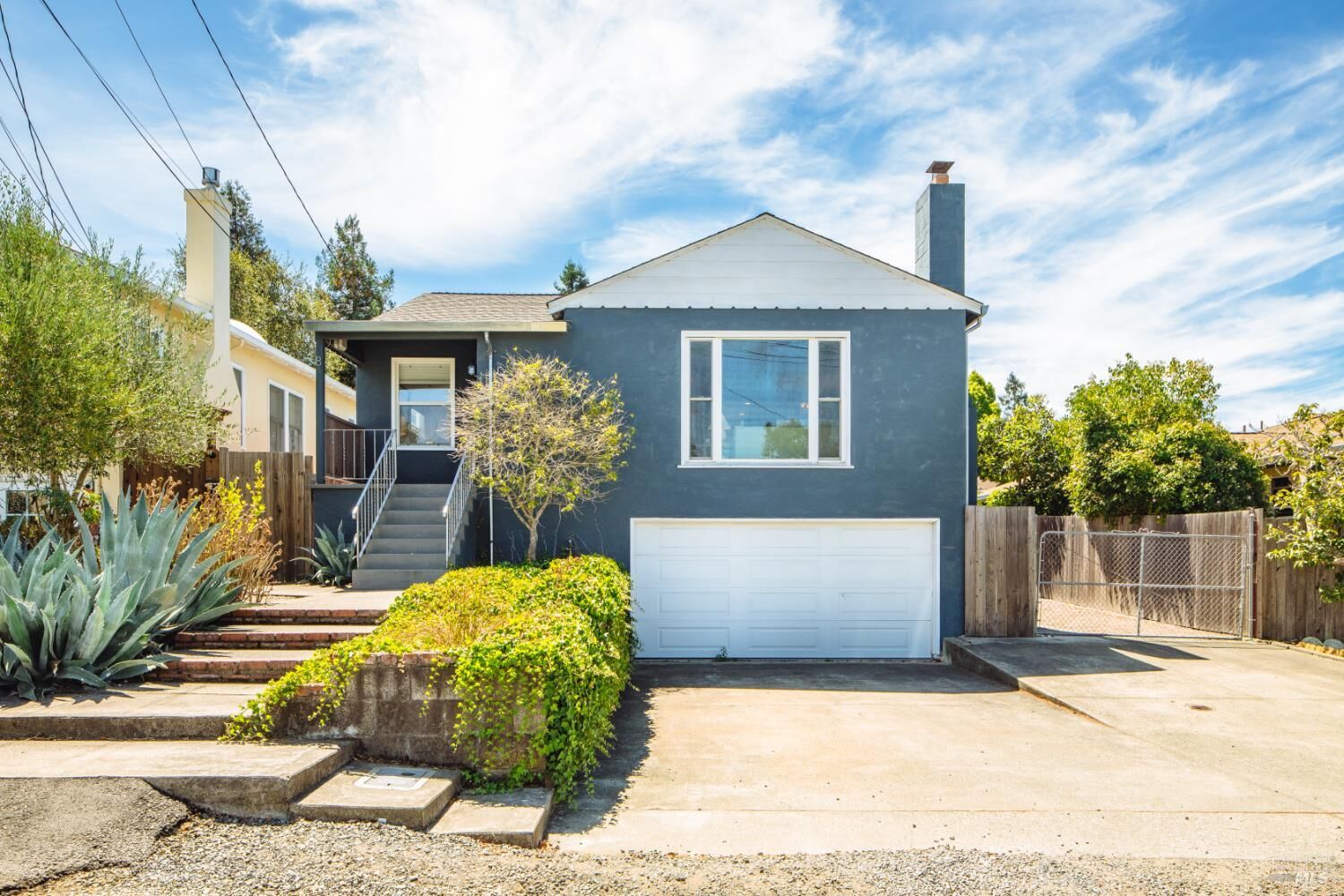 Property Photo:  8 Cochrane Way  CA 94952 