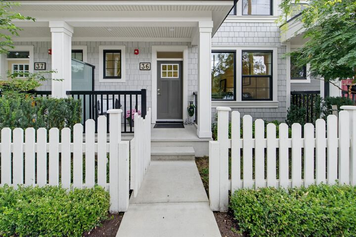 Photo de la propriété: 9122 King Street 36 BC V1M 0G6