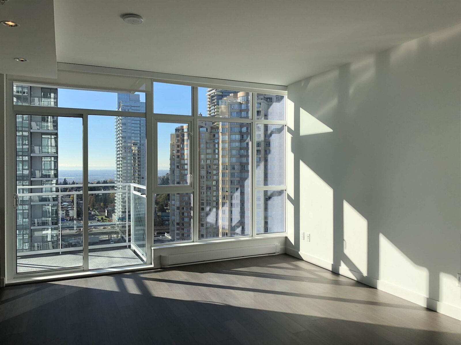 Property Photo:  4670 Assembly Way 2203  BC V5H 0H3 