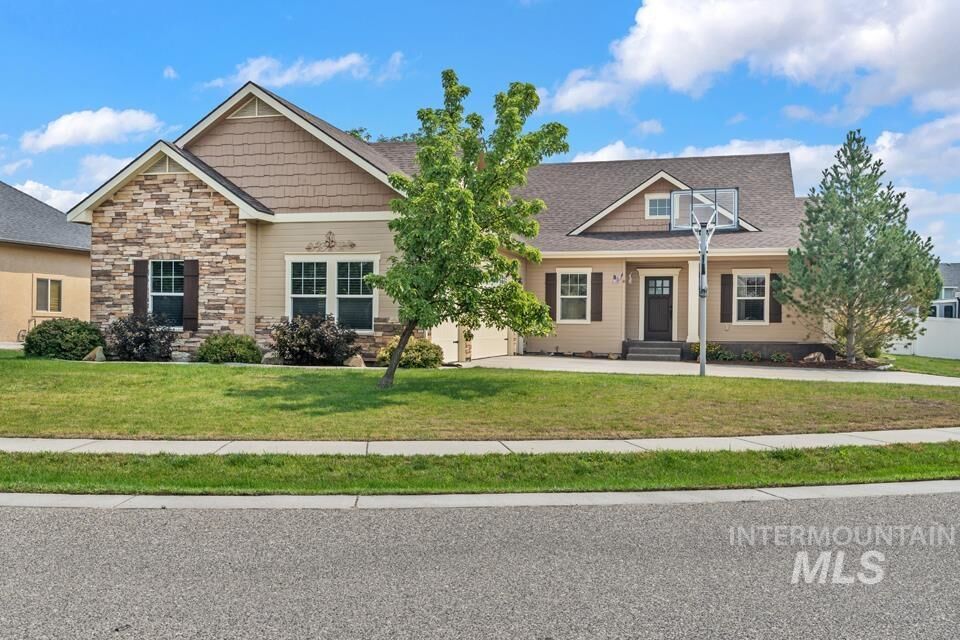 Property Photo:  530 Syringa Falls Ct  ID 83619 